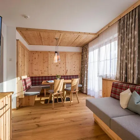 公寓 Appartementhaus Adlerblick 迈尔霍芬